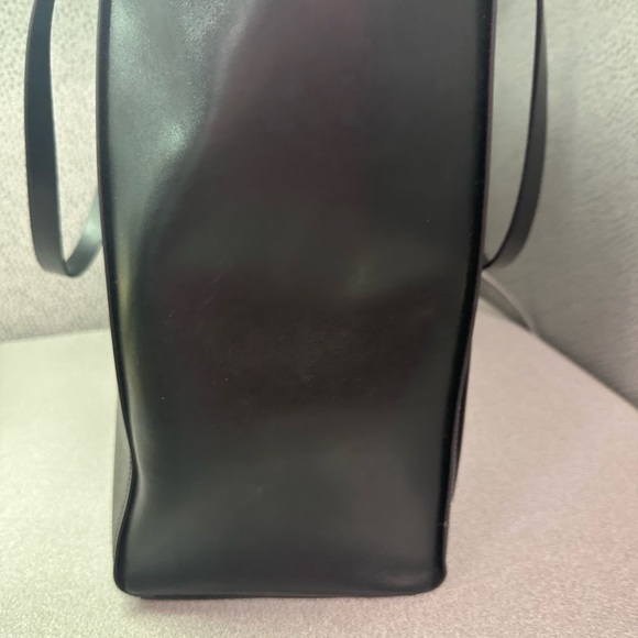 Almost new Black Kate Spade tote leather - Picture 2 of 2